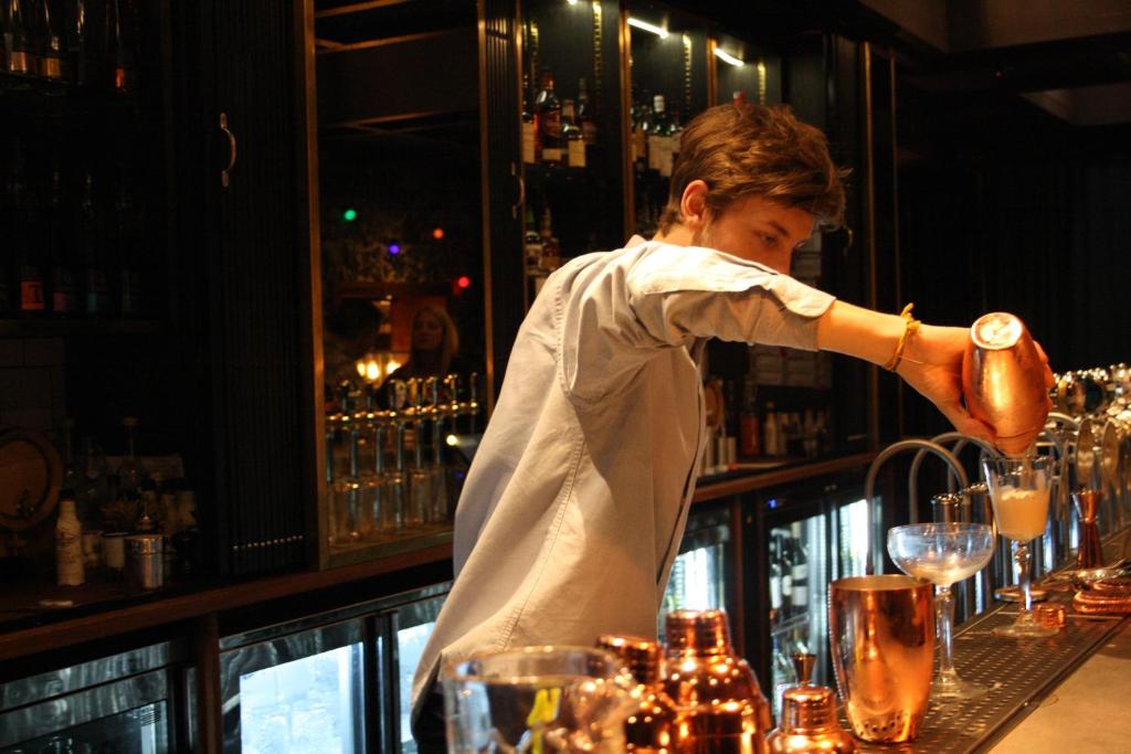 อาหารและเครื่องดื่ม