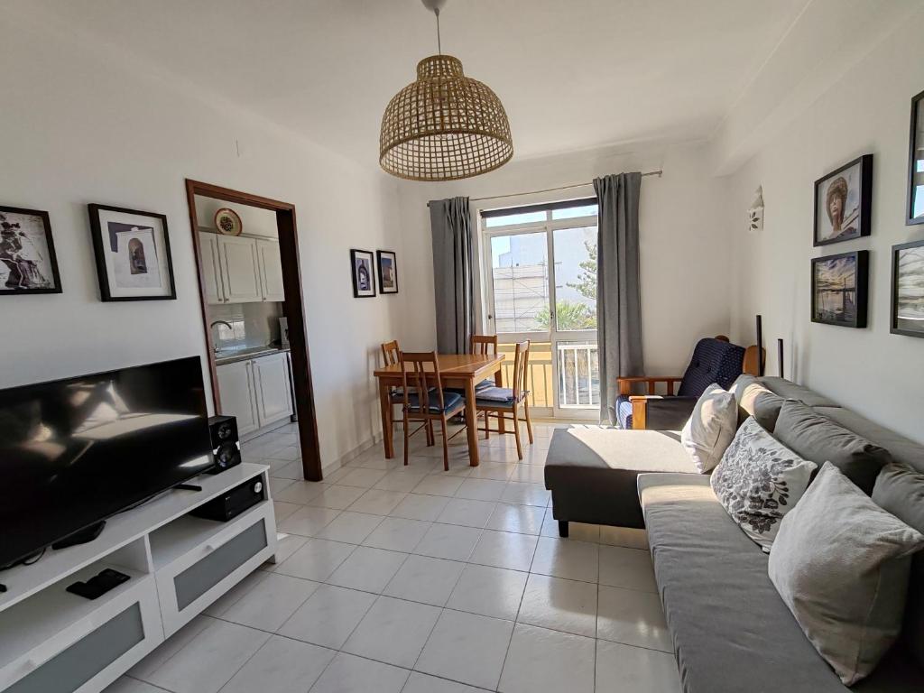 4C Atlantico 1 - Casas & Papeis, Armação de Pêra