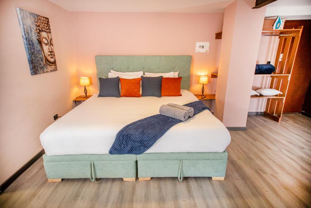 Cerros de chapinero House - 4