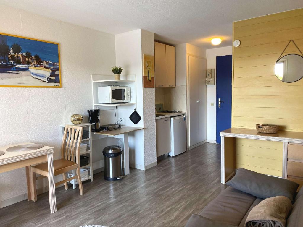 Studio avec Terrasse et Piscine, Parking Inclus - FR-1-553-285 - 3