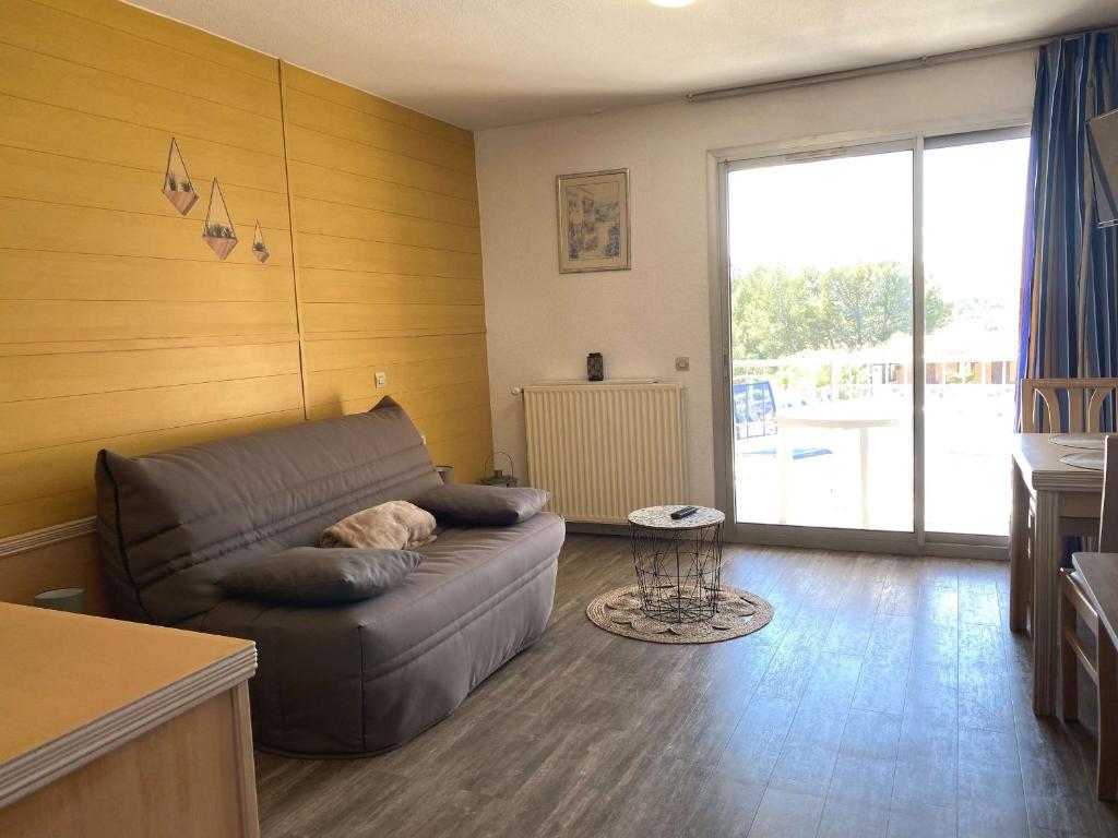 Studio avec Terrasse et Piscine, Parking Inclus - FR-1-553-285 - 4