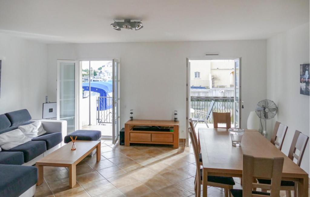 Cozy Home In Aigues-Mortes With House Sea View - 4
