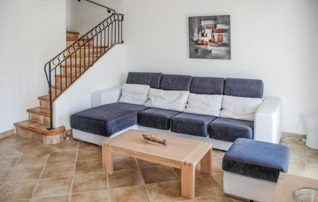 Cozy Home In Aigues-Mortes With House Sea View - 5