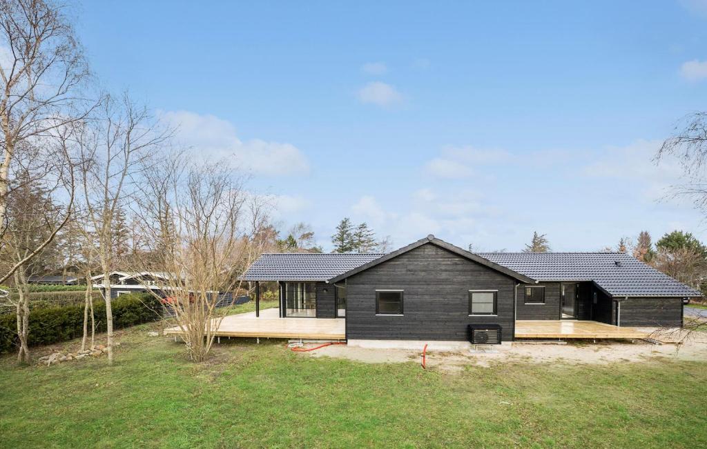 Nice Home In Tisvildeleje With Wifi, Tisvildeleje