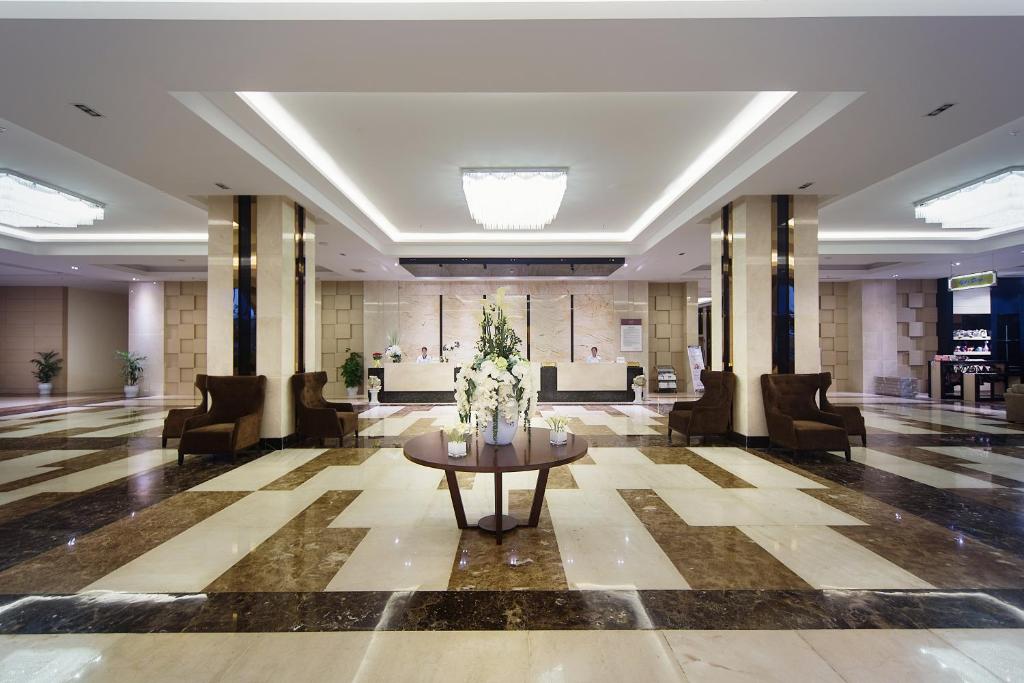 3. 무옹 탄 그랜드..