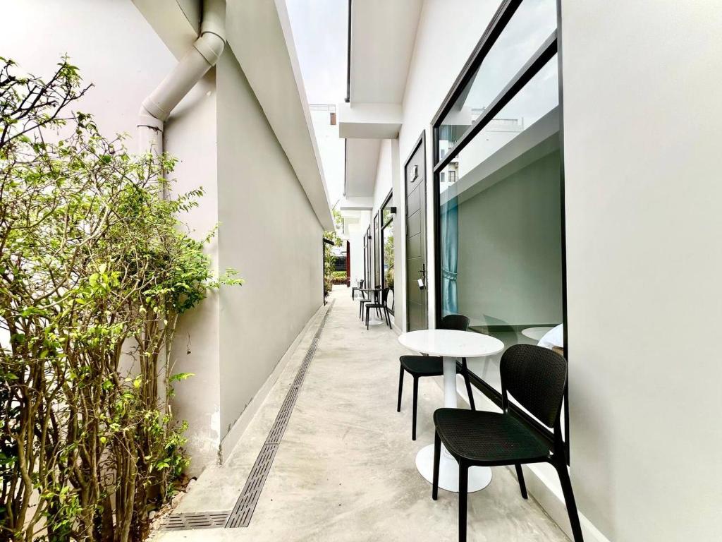 サンディ クレイ バンガローズ (Sandy Clay Bungalows)