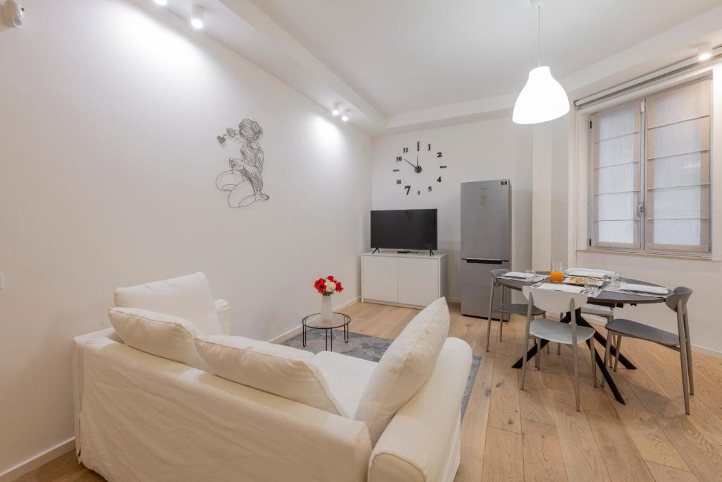 Longhena, 7 – Total white apartment - 2
