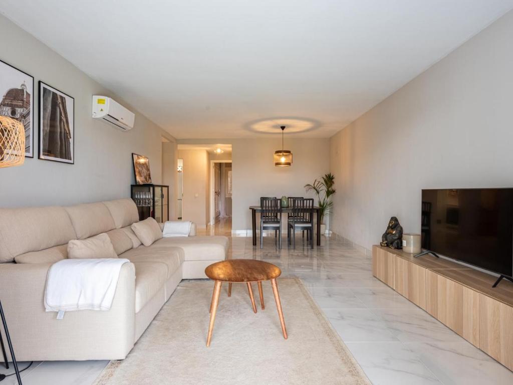 Azahara1, Mountain views and frontline golf - 5
