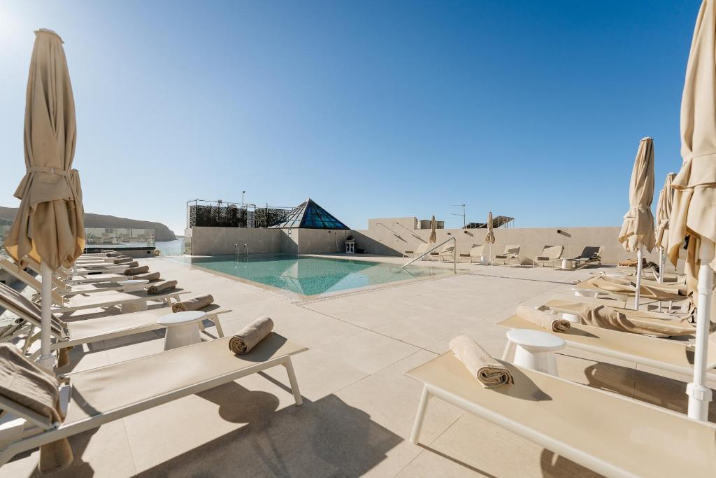 Hotel Reveron Plaza - 1