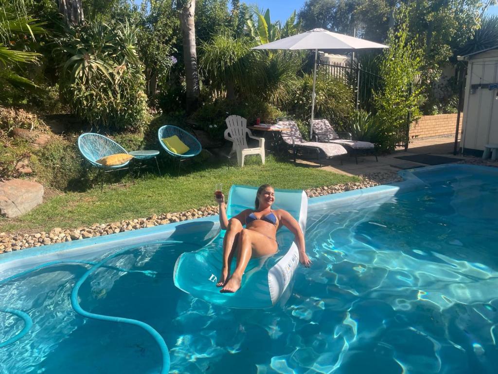 The Garden Pool and Spa house ocean views, Seacliff