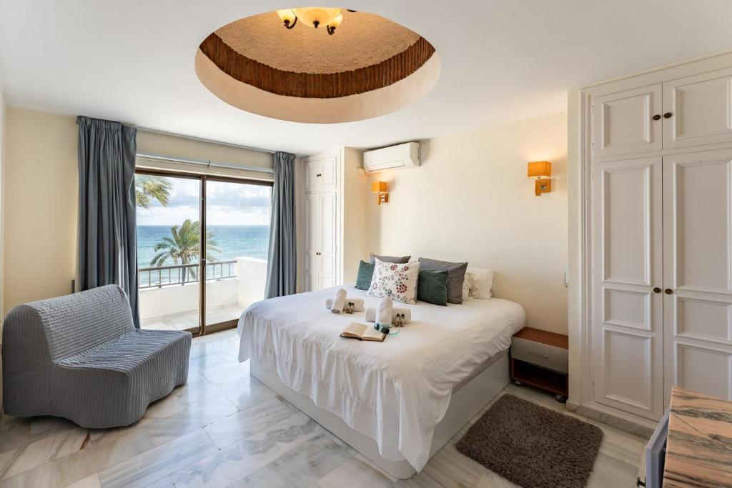 CT 262 - Faro's Flamingo Views - Beachfront Apartment- Cala de Mijas - 3