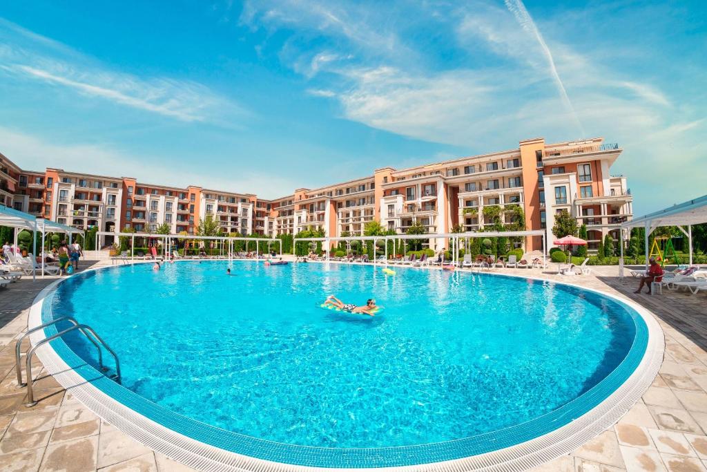 Prestige Fort Beach - Full Board — Basen in Święty Włas, Region Burgas