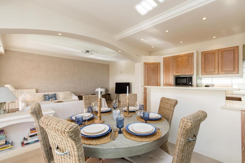 Upstays Sea View Terrace 83m Apartment - 4