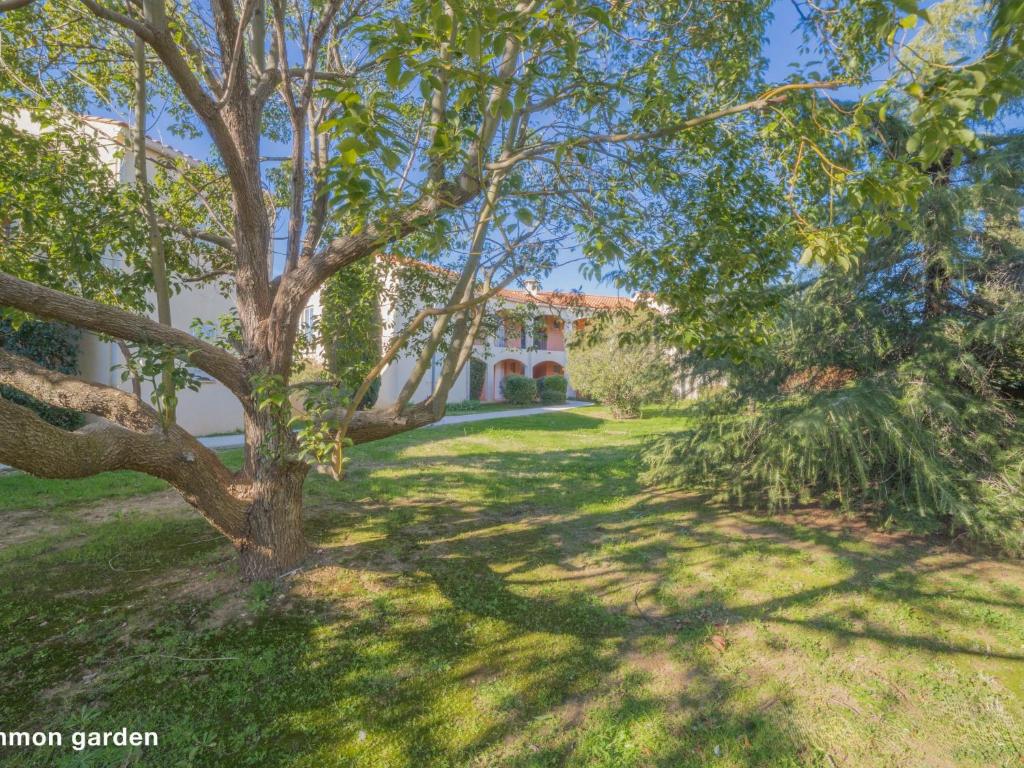 Apartment Les Canoubiers III by Interhome, La Londe-les-Maures