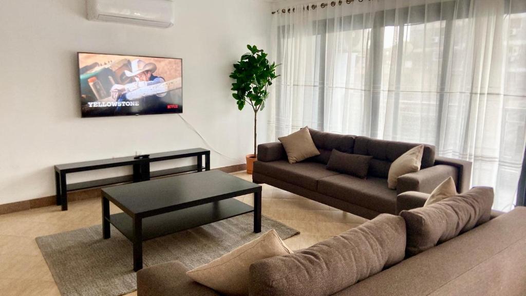 Newly Renovated 3100 sqft in the heart of Nasr City, Káhira