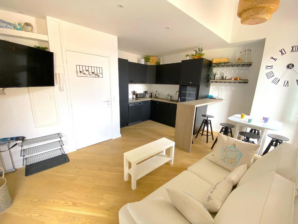 PEARL AP4444 By Riviera Holiday Homes - 5