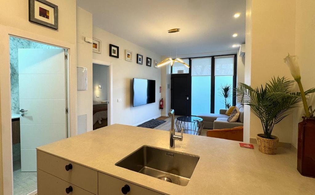 GOLD SUITE APARMENT Wifi AC SERVICES E1 - 4