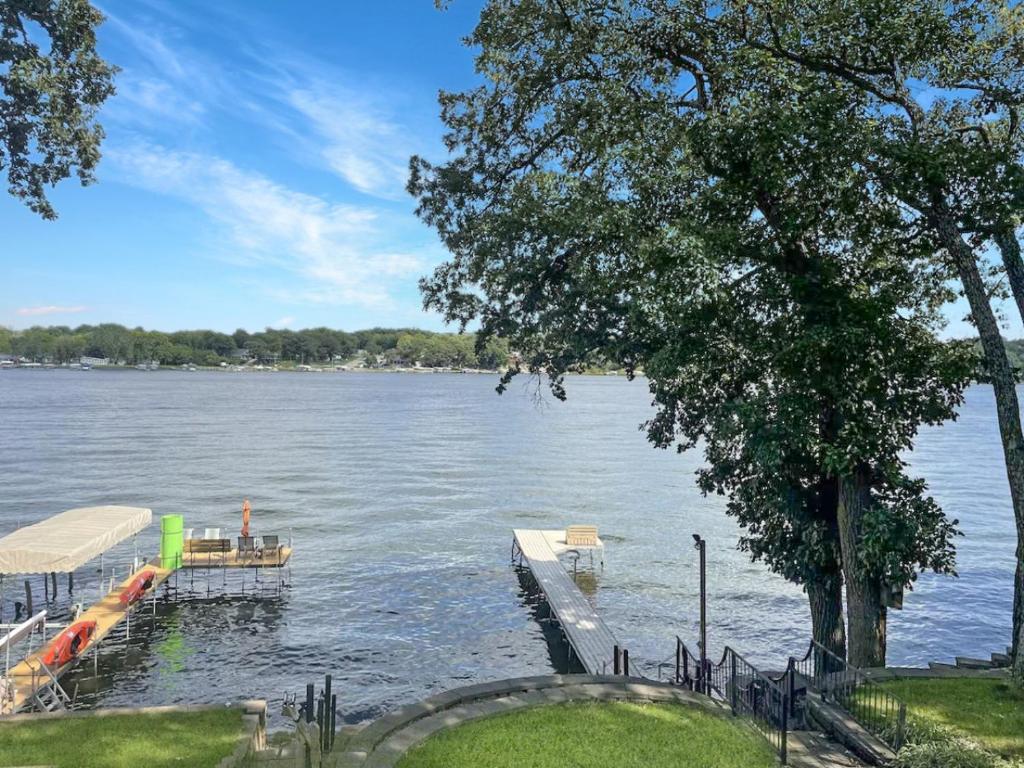 East Haven on East Lake Okoboji, Spirit Lake