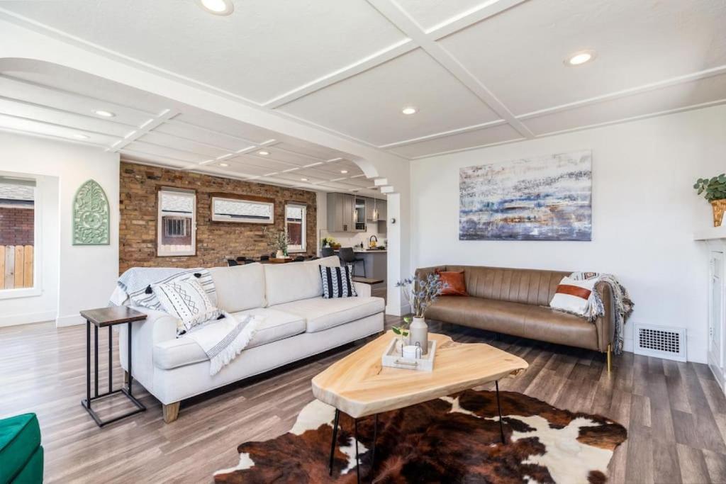 Cottage on Main Only Minutes to Downtown SLC, Salt Lake City