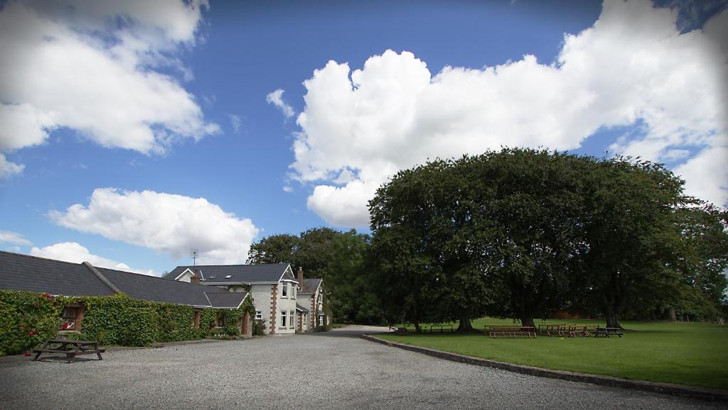 Coolanowle Self Catering Holiday Accommodation — Hotel in Carlow