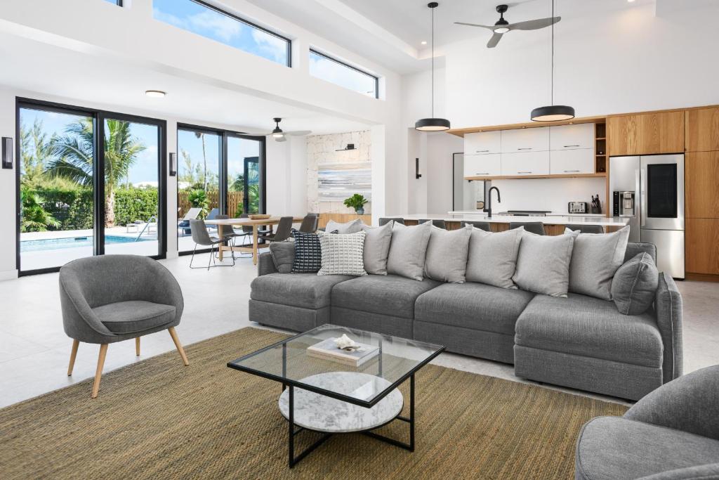 Upper East Side Enclave # 18, Leeward