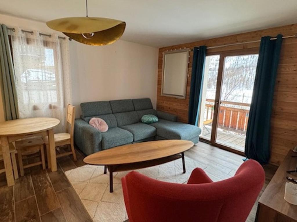 Appartement prestige à 50m des pistes avec balcon et vue - FR-1-445-215 - 2