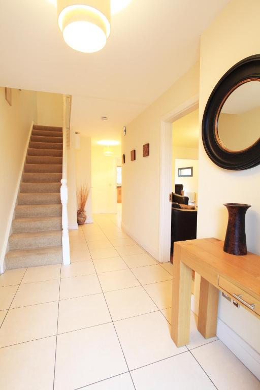 Facilities, O'Donnabhain's                                                                                   in Kenmare