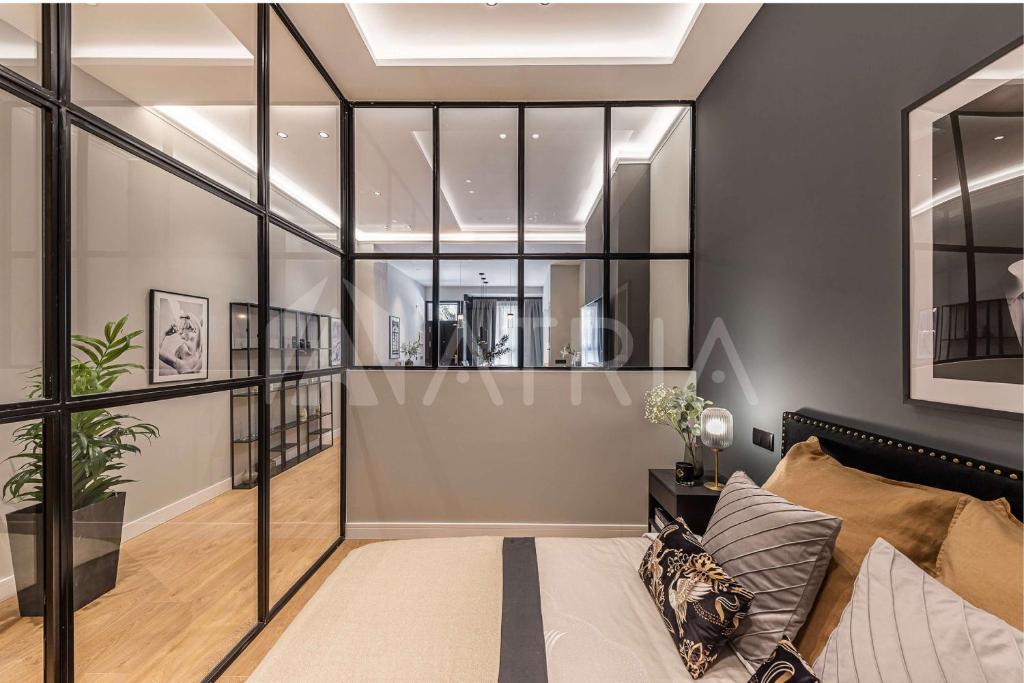 Designer Apartment 3 - 5
