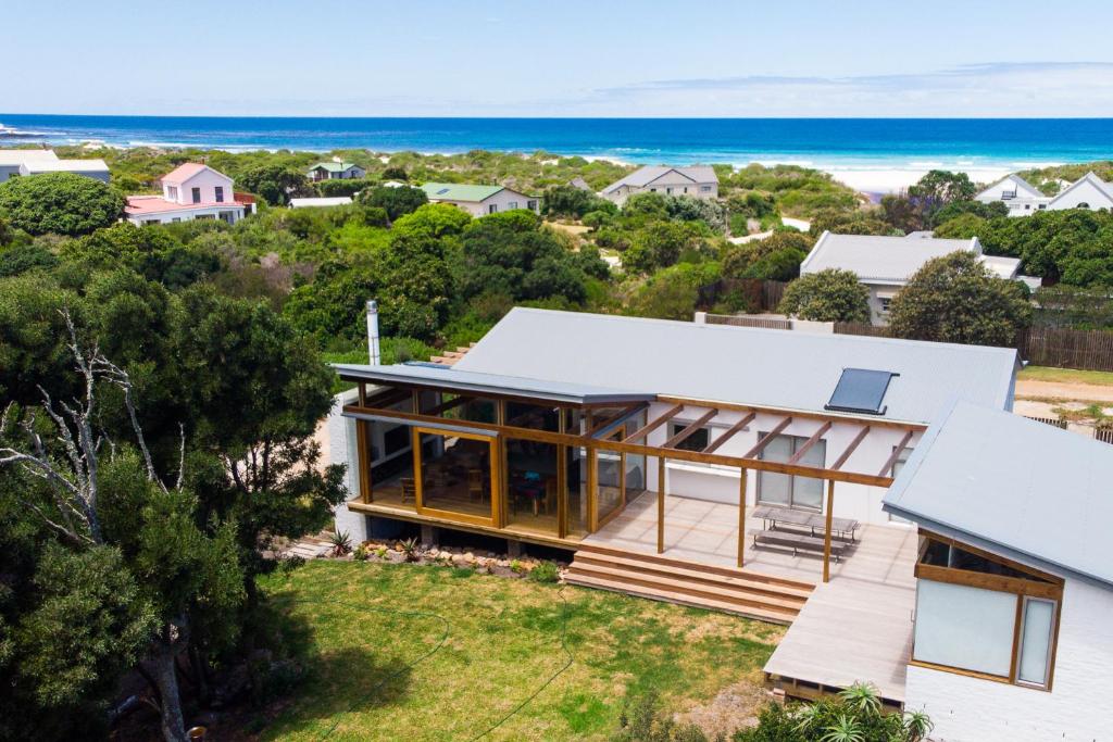 Swallows Perch Beach Getaway - Solar Backup, Bettyʼs Bay