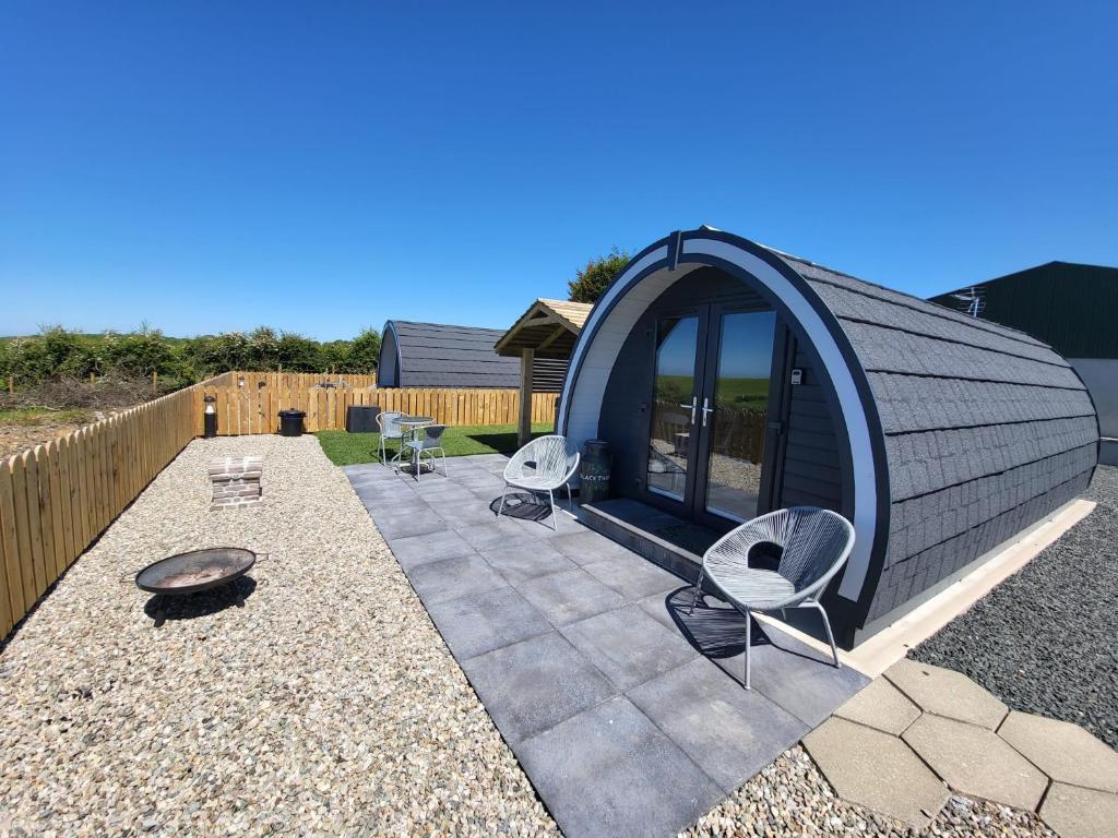 Ballyhemlin pods - Blackthorn, Bushmills