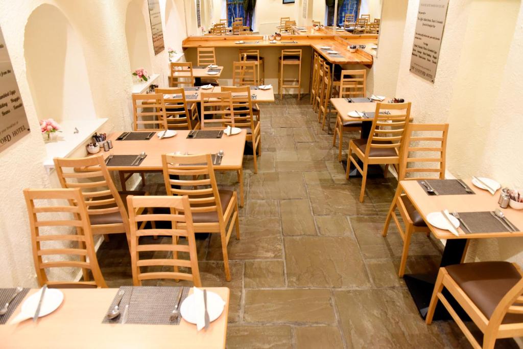 Food and beverages, The Sandyford Hotel in Glasgow