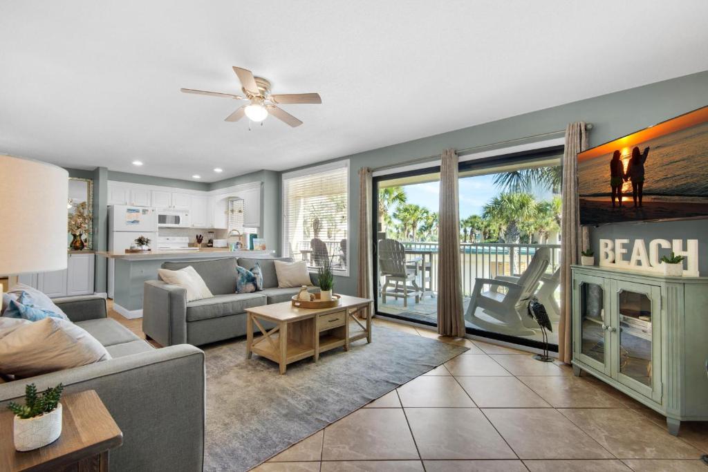 Silver Dunes A200- The Hidden Emerald, Destin