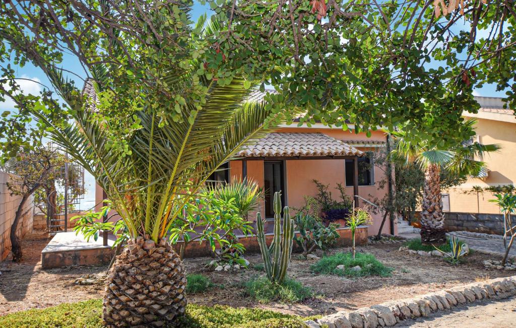 3 Bedroom Cozy Home In Marina Di Ragusa - 2