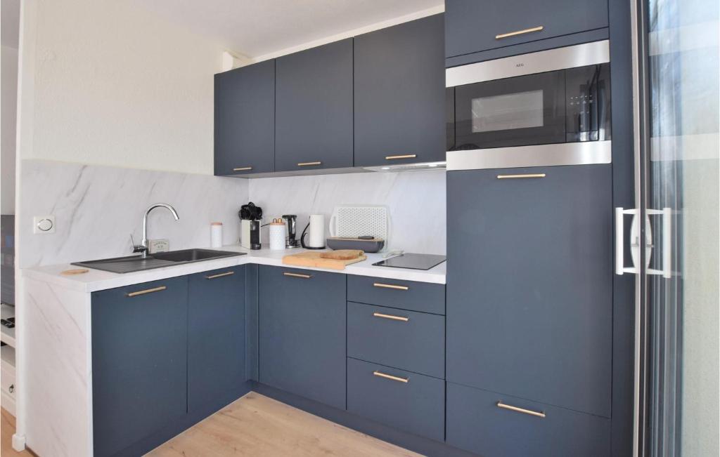 1 Bedroom Stunning Apartment In Cabourg - 5