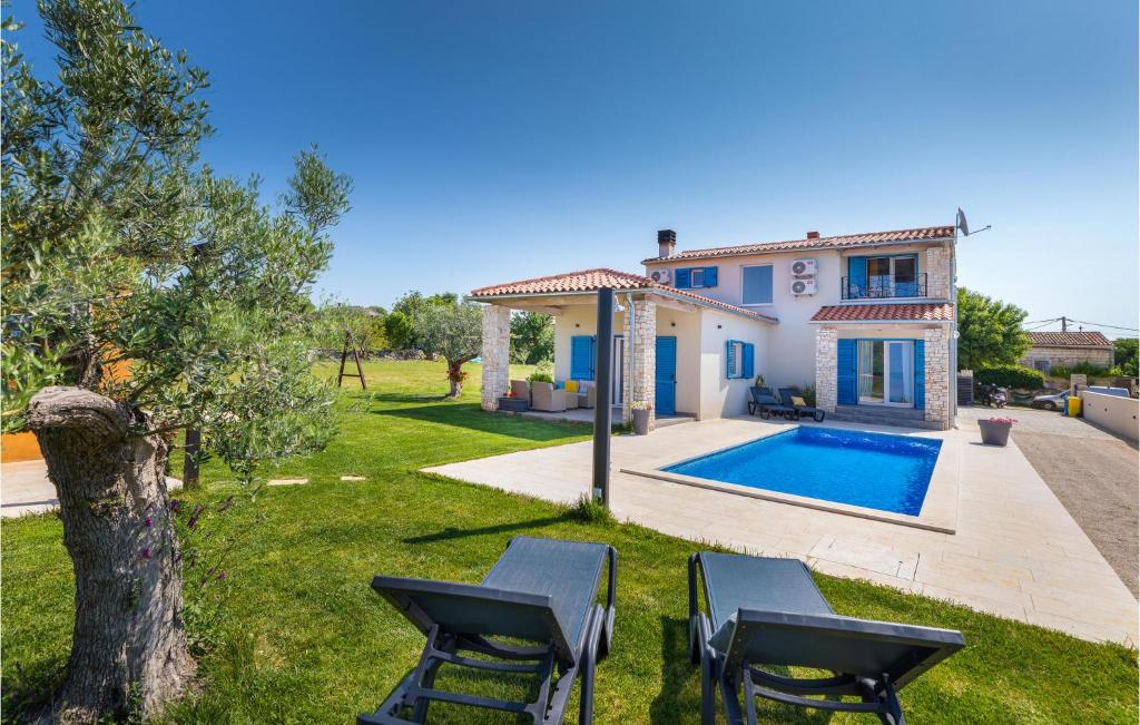 Amazing Home In Gajana With Wifi, Gajana