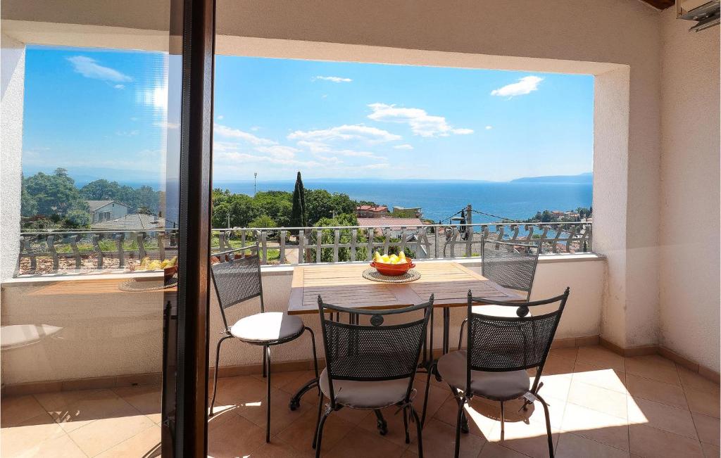 Lovely Home In Icici With Wifi, Ičići