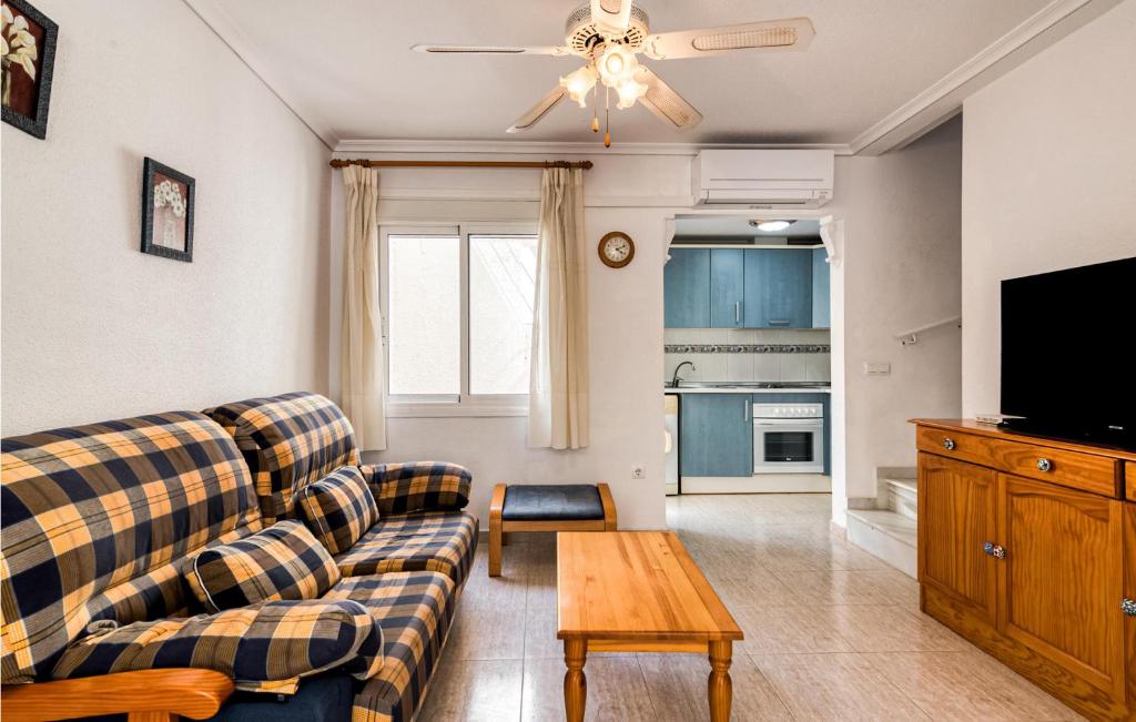 Beautiful Home In Santa Pola - 3
