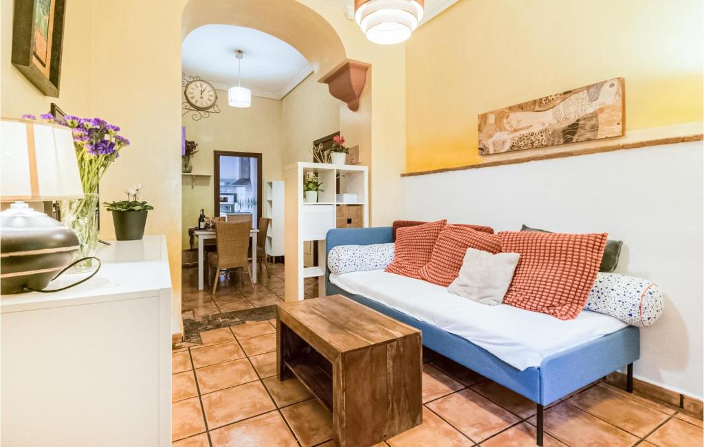 2 Bedroom Amazing Apartment In Cordoba - 3