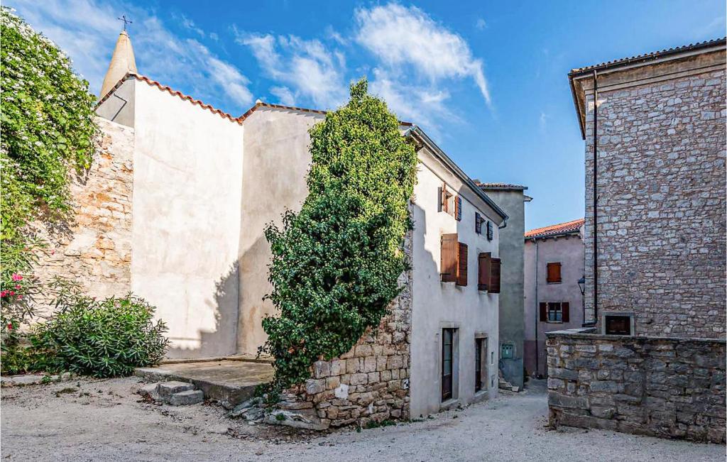 Awesome Home In Bale With Wifi, Bale