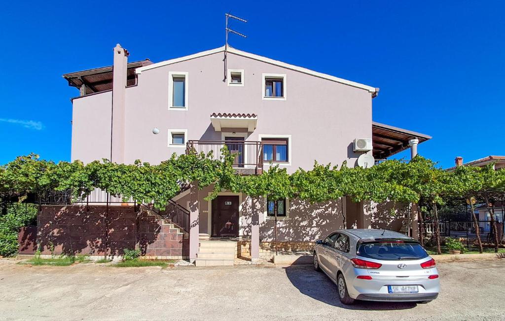 Lovely Apartment In Fazana With Wifi, Fažana