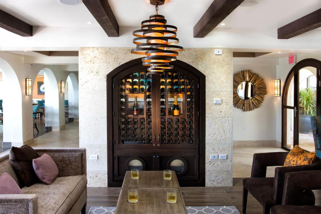 Oyster Bay Beach Resort Photo 30