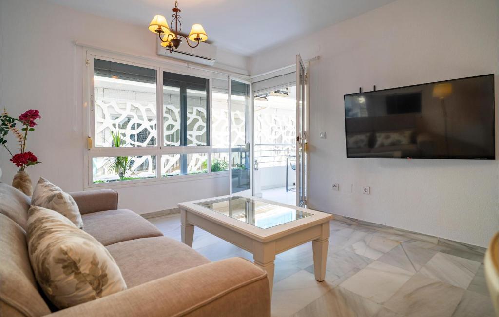 1 Bedroom Lovely Apartment In Fuengirola - 4