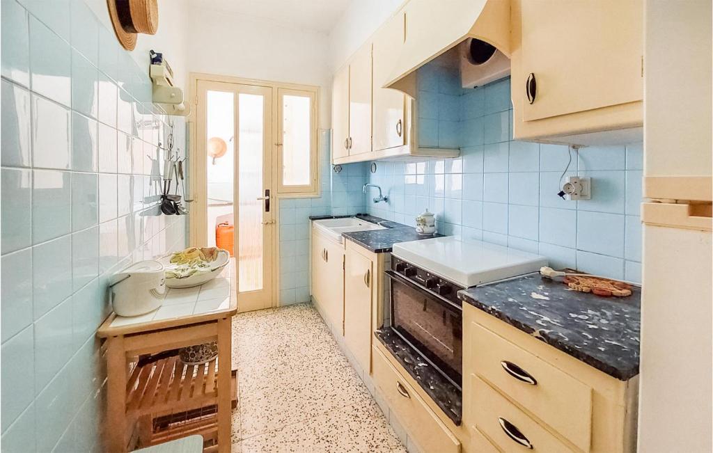 Nice Apartment In Santa Pola With House Sea View - 4