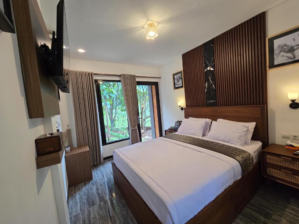 1. Villa Ga..
