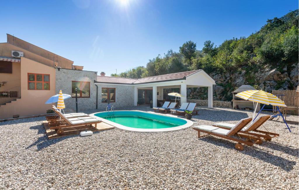 Amazing Home In Kula Norinska With Wifi, Kula Norinska