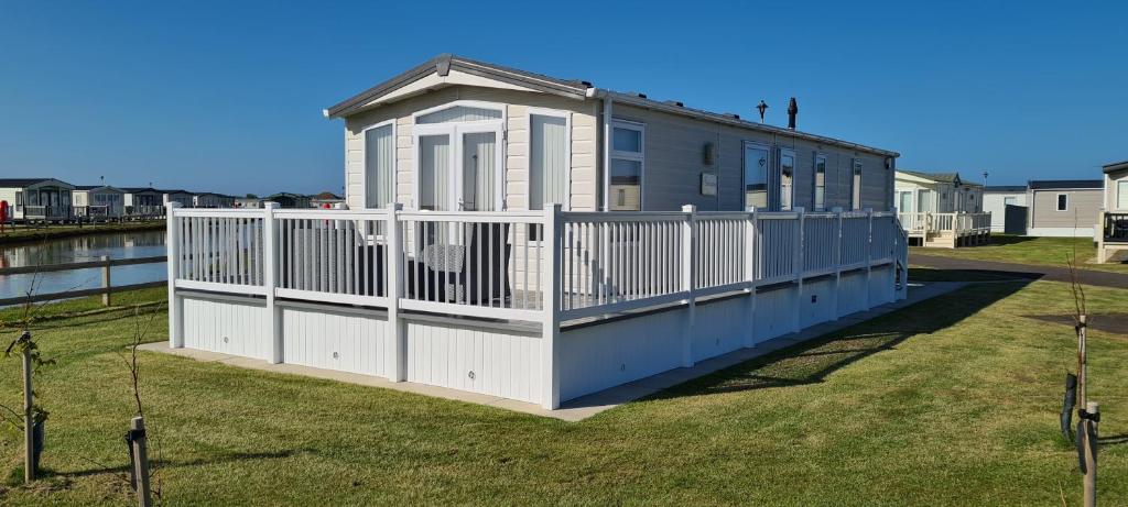 Golden Anchor Holiday Park- Europa Sequoia Private Static Caravan Hire - Wildflower Meadow - Chapel St Leonards, Chapel Saint Leonards