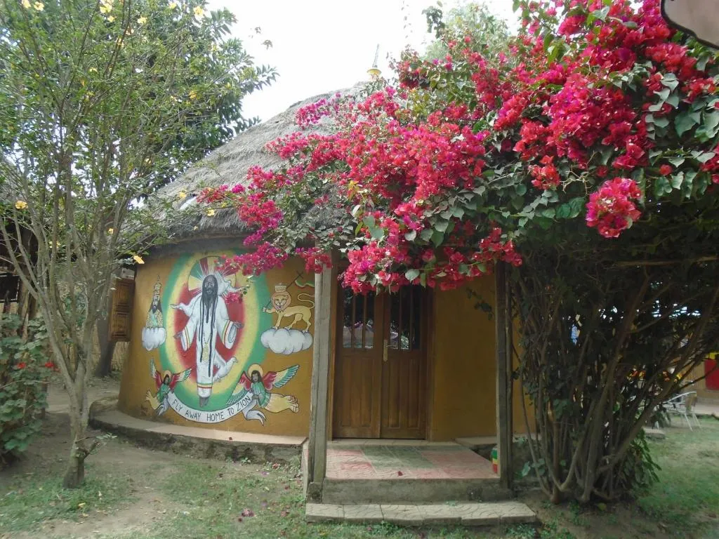 Zion Train Lodge Shashemene, hotel in Kʼorē