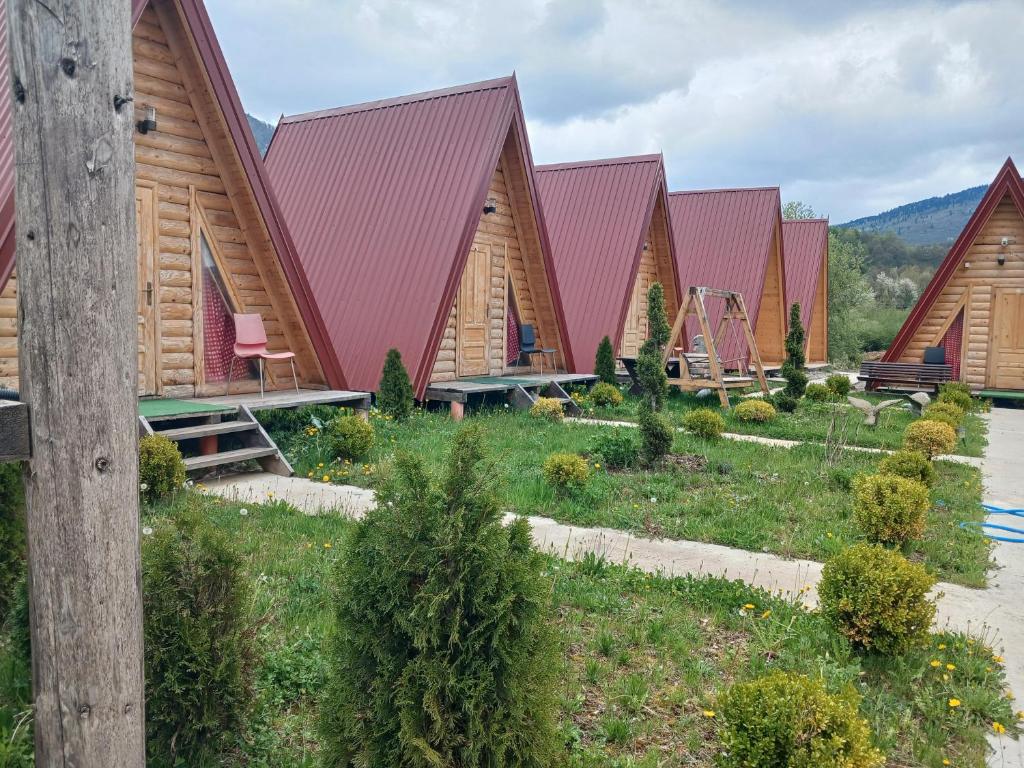 PROKLETIJE COTAGESEe, Plav