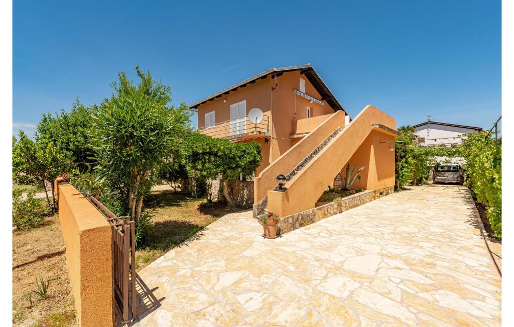 Nice Apartment In Privlaka With Wifi, Privlaka