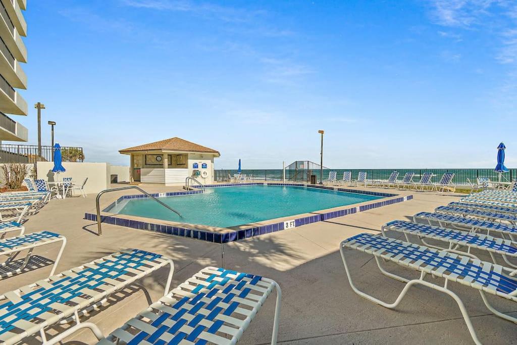 Relax & Chill Beachside-Heated Pool, Daytona Beach Shores